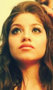 herec Karol Sevilla