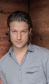 herec Peter Scanavino