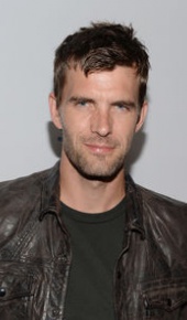 herec Lucas Bryant