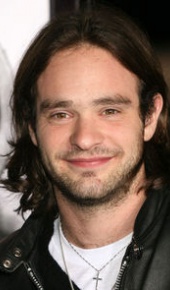 herec Charlie Cox