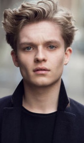 herec Tom Glynn-Carney