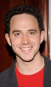 herec Santino Fontana