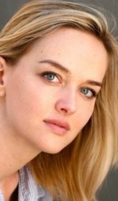 herec Jess Weixler