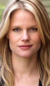 herec Joelle Carter