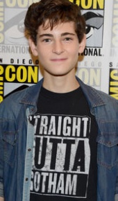 herec David Mazouz