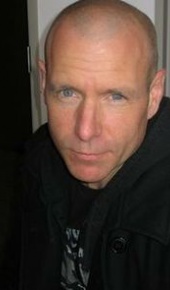 herec Hugh Dillon