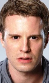 herec Luke Mably