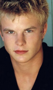 herec Graham Rogers