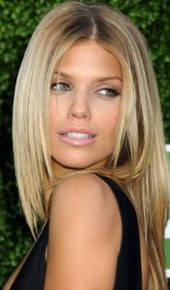 herec AnnaLynne McCord