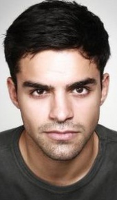 herec Sean Teale