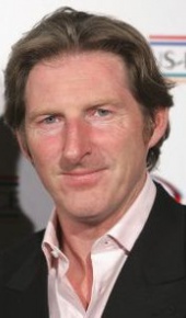 herec Adrian Dunbar