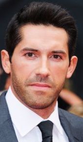 herec Scott Adkins