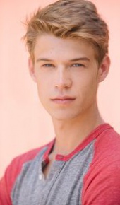 herec Colin Ford