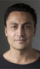 herec Rene Naufahu