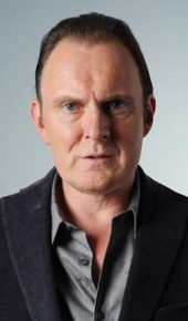 herec Robert Glenister