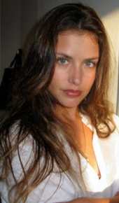 herec Hannah Ware