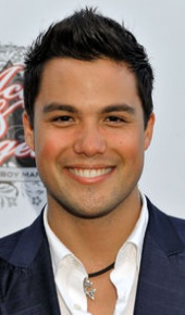 herec Michael Copon