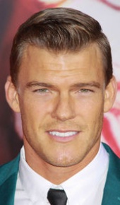 herec Alan Ritchson