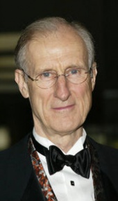 herec James Cromwell