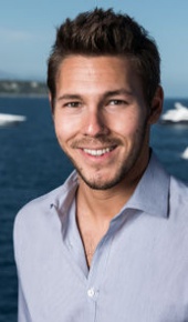 herec Scott Clifton