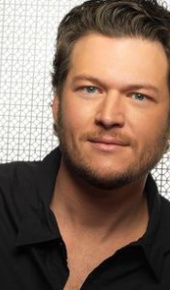 herec Blake Shelton