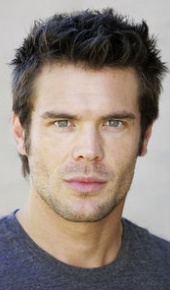 herec Charlie Weber