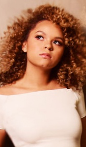 herec Rachel Crow