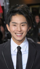 herec Justin Chon