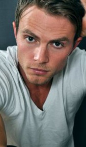 herec Wilson Bethel