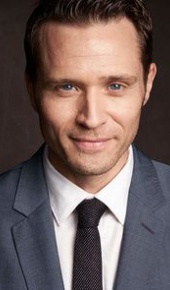 herec Seamus Dever