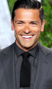 herec Mark Consuelos