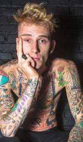 herec Machine Gun Kelly