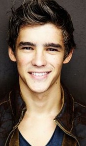 herec Brenton Thwaites